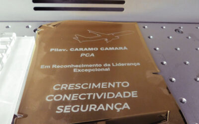 Placa de homenagem